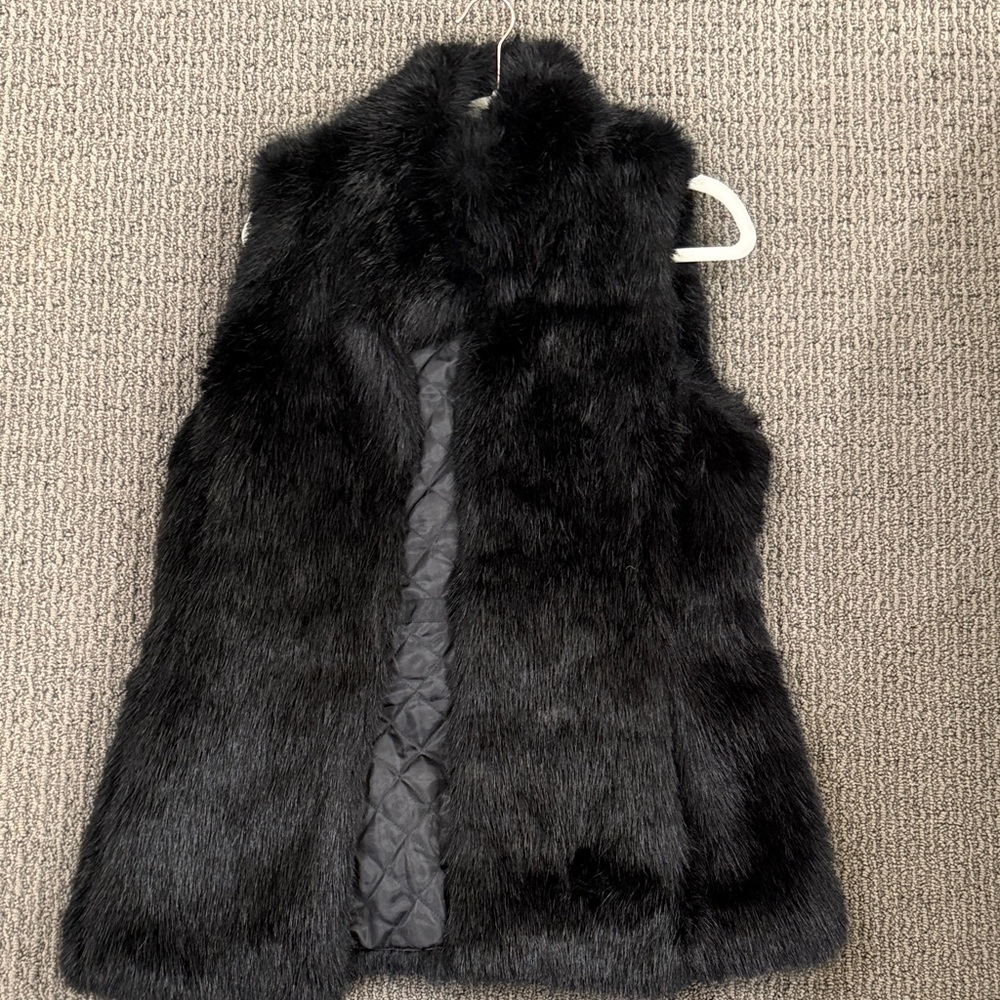 Banana Republic Elegant Black Faux Fur Vest
